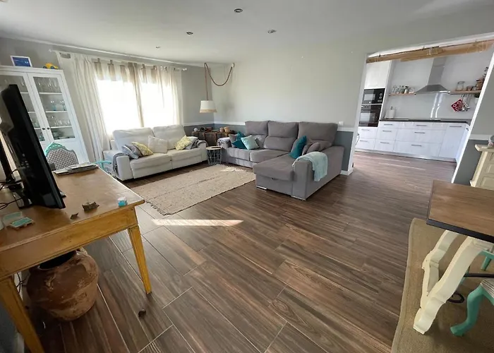 Casa Cossis بيت للعطل