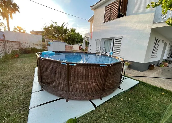 Casa Cossis بيت للعطل